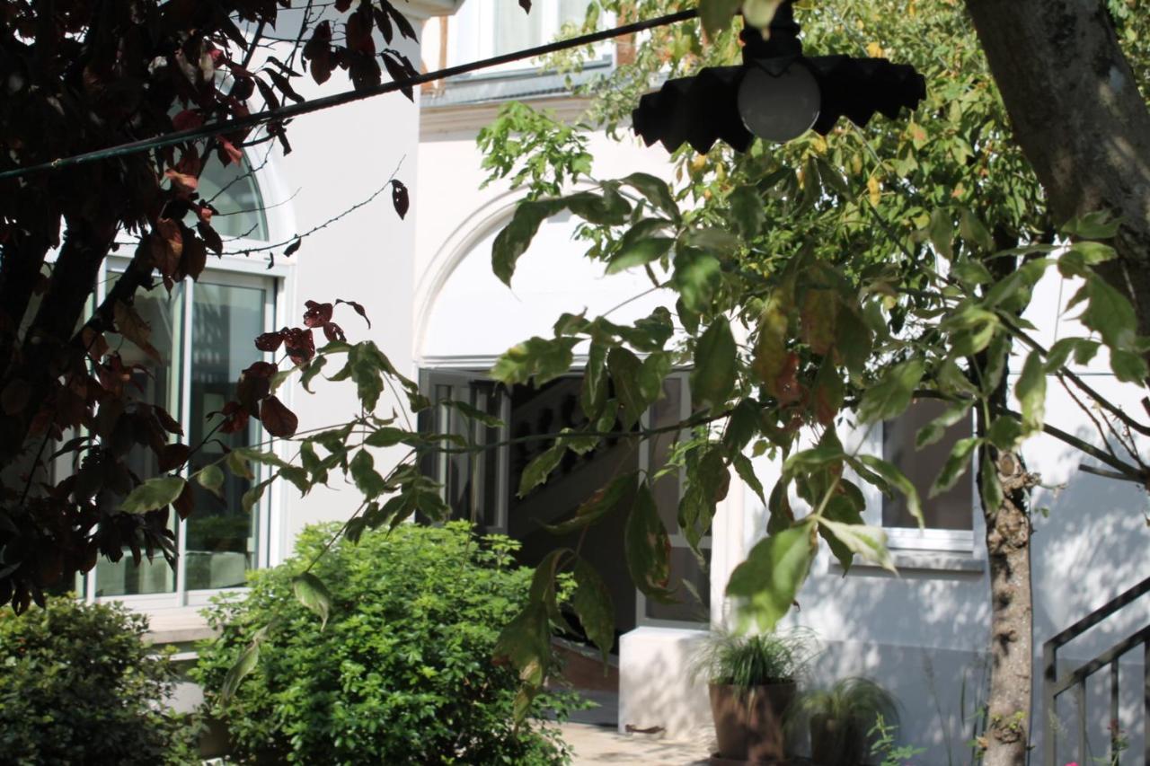 Hotel Jardin Le Pasteur Châlons-en-Champagne Eksteriør bilde